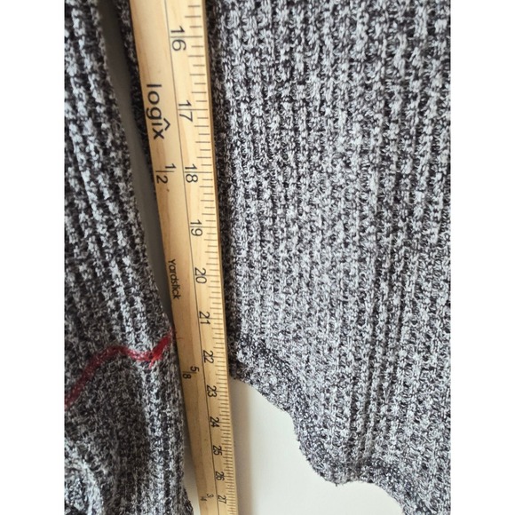 Free People Gray Ribbed Knit Top With Red Lace Up Detail Sleeves rare - Picture 6 of 7